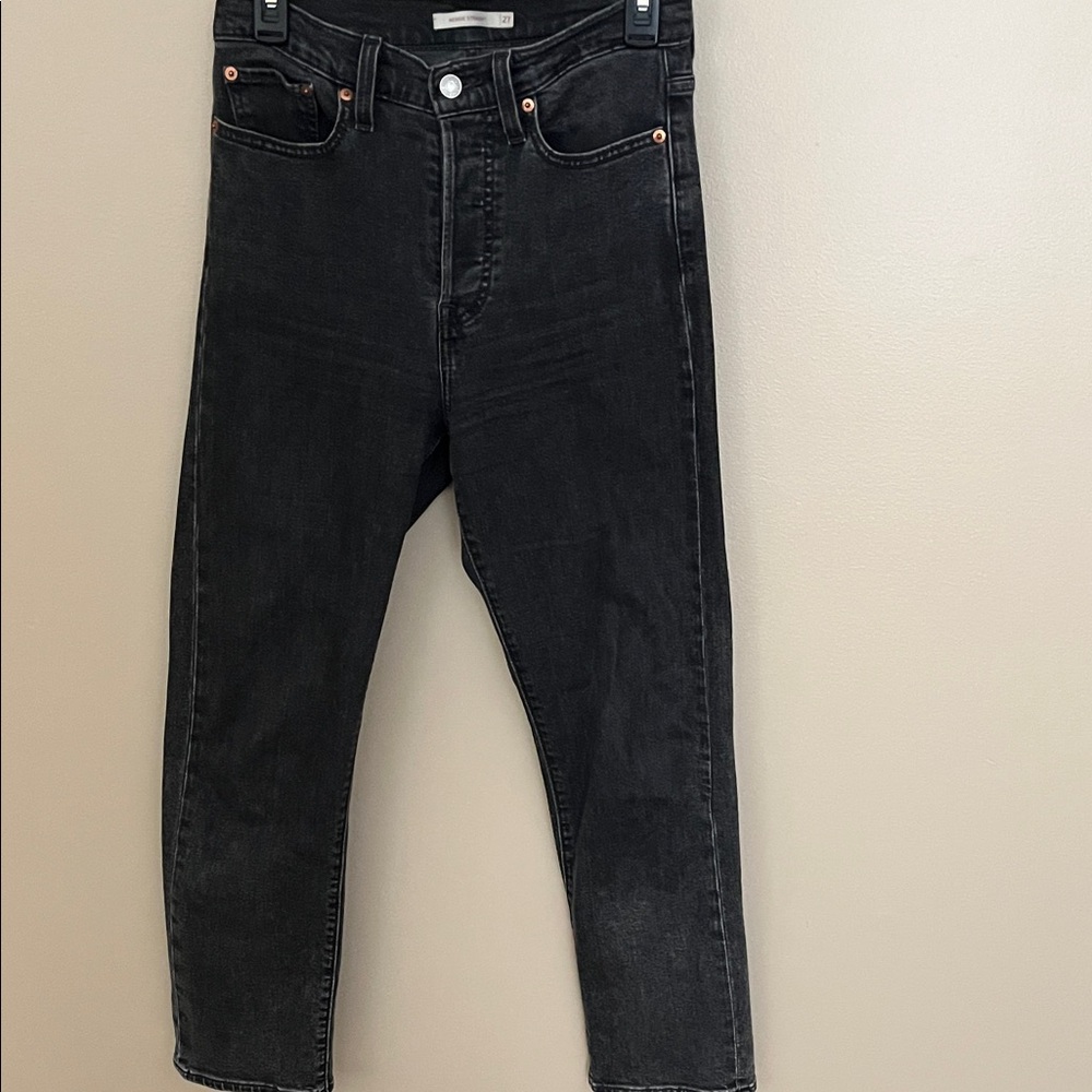Levi’s Black Wedgie Straight Jean